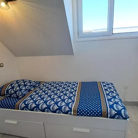 Studette Eco Pres Du Phare Apartment Calais