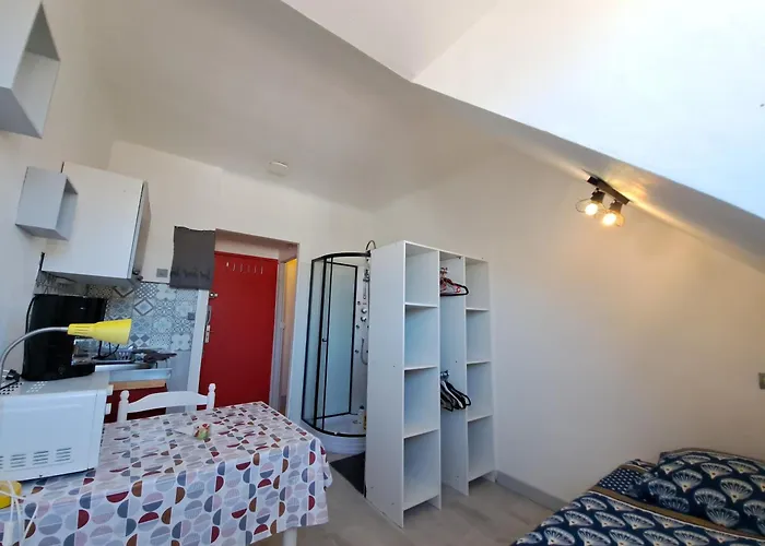 Studette Eco Pres Du Phare דירה